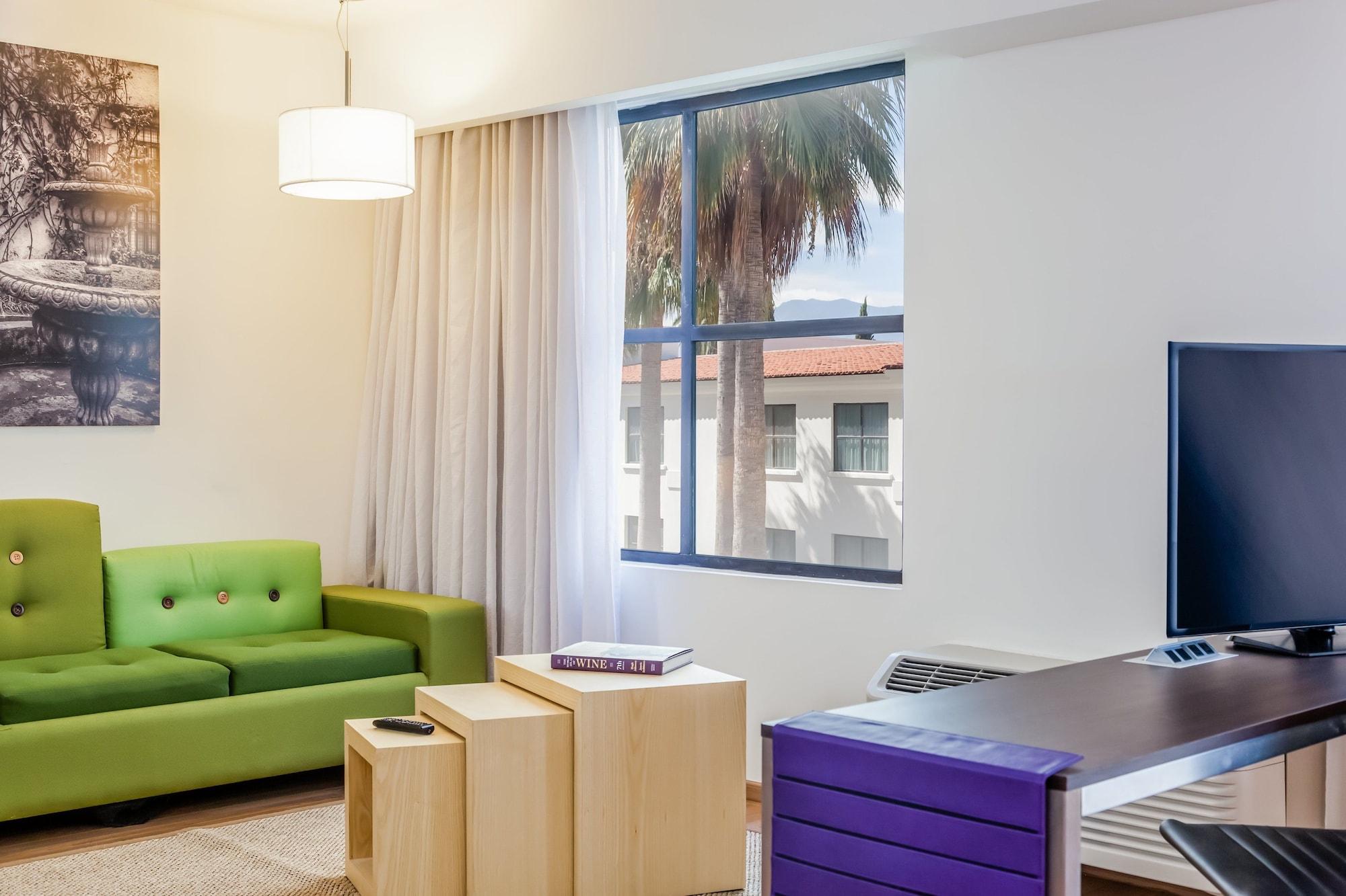 Fiesta Inn Saltillo Pokoj fotografie