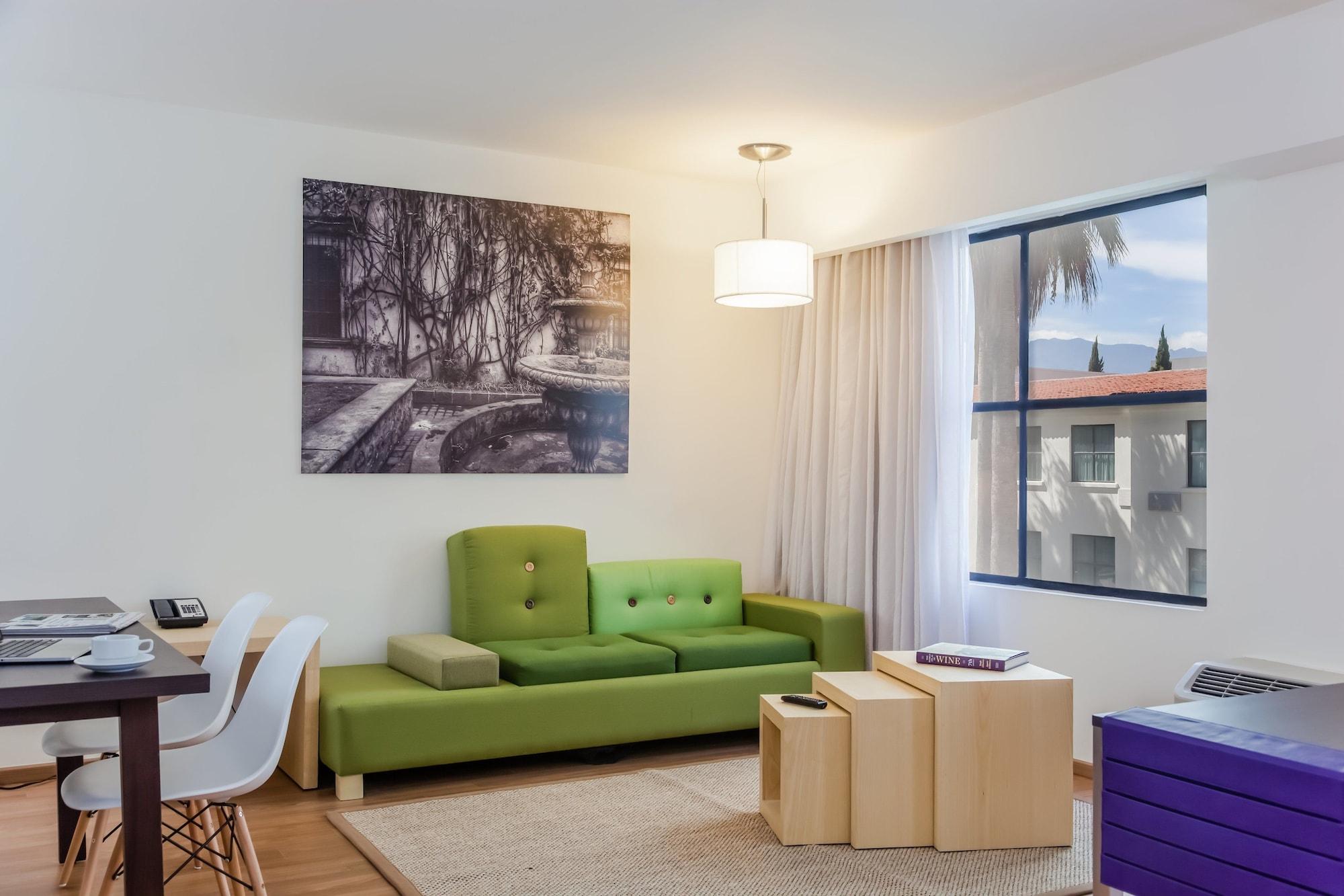 Fiesta Inn Saltillo Pokoj fotografie