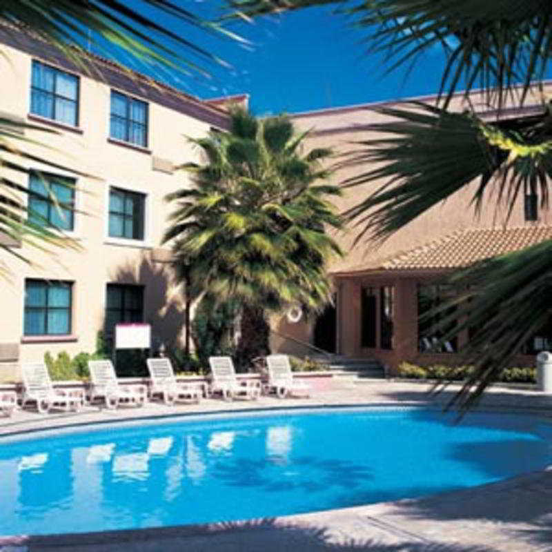 Fiesta Inn Saltillo Exteriér fotografie