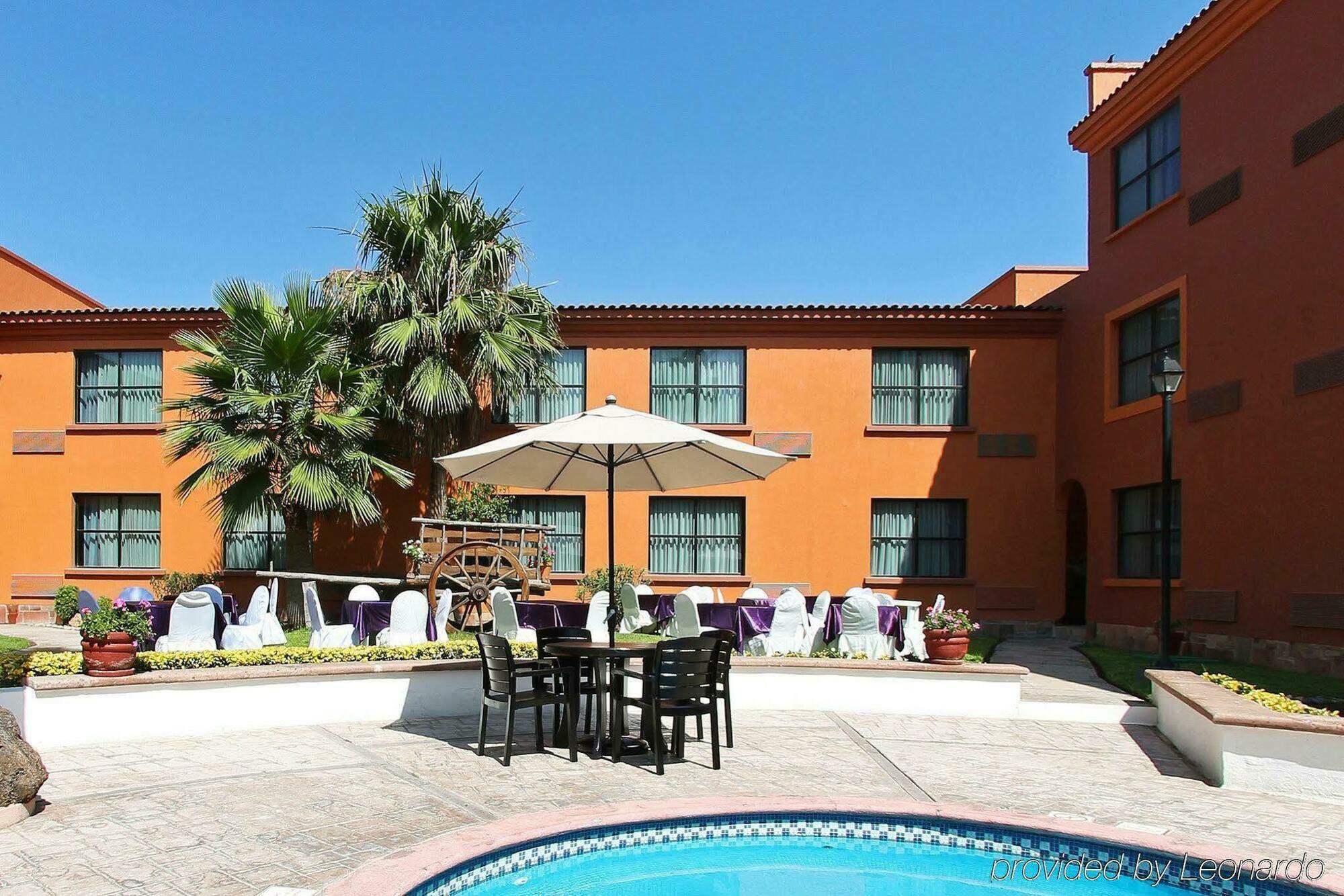 Fiesta Inn Saltillo Exteriér fotografie
