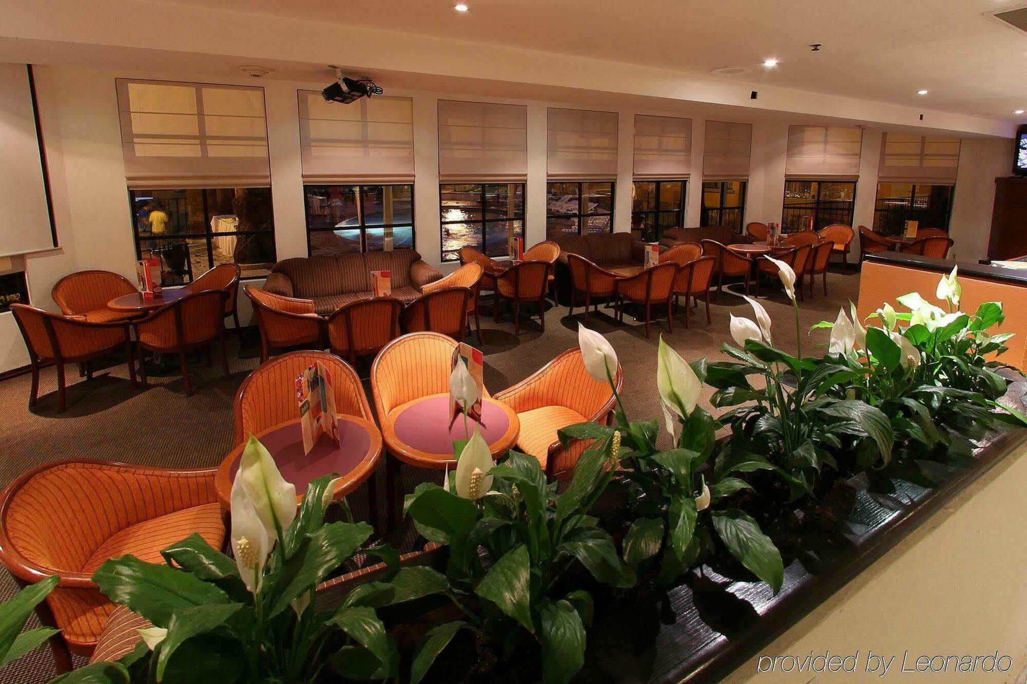 Fiesta Inn Saltillo Exteriér fotografie